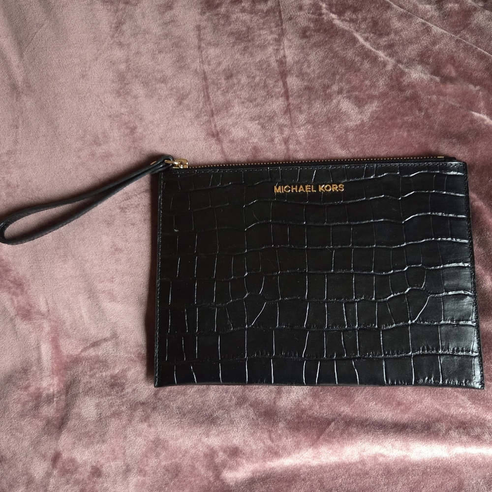 XL Michael Kors Black Croc Embossed Large Wristlet